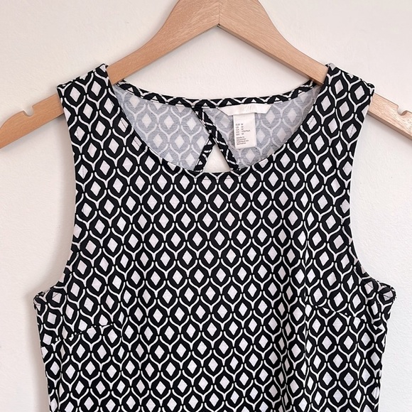 H&M Black + White Patterned Mini Dress - Picture 5 of 9